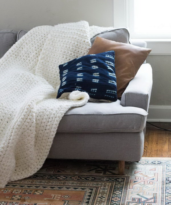 Crochet Chunky Blanket. 
