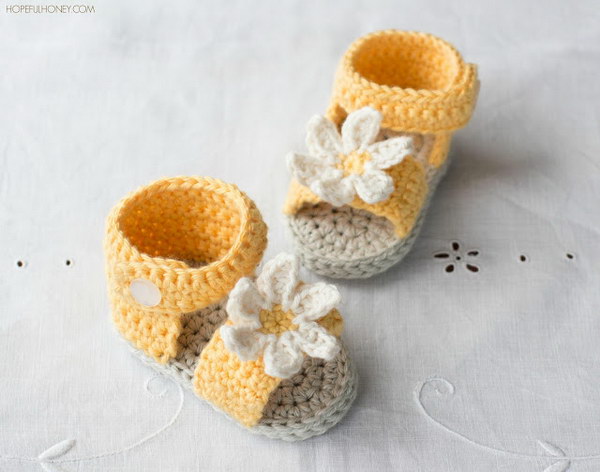 Daisy Delight Baby Sandals. 