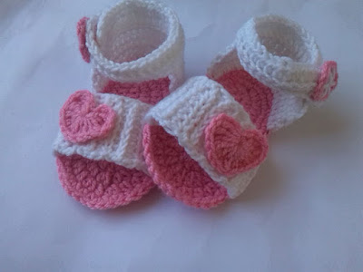 Pink and White Baby Crochet Sandal. 