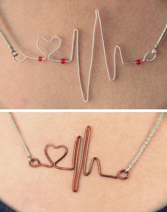 Easy Heartbeat Necklace. 