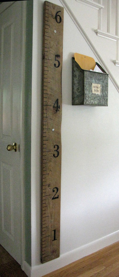 DIY Rustic Wall Ruler. 