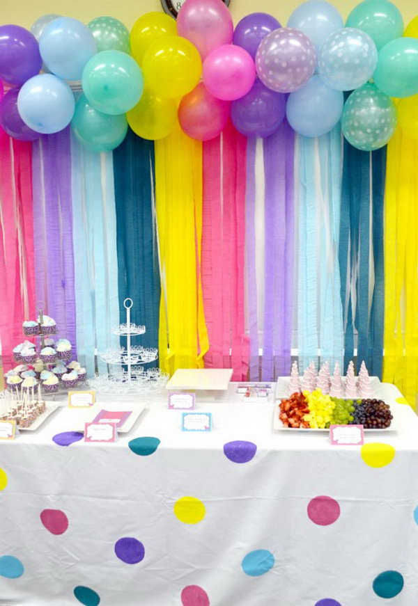  Adorable Balloon and Streamers Backdrop. 