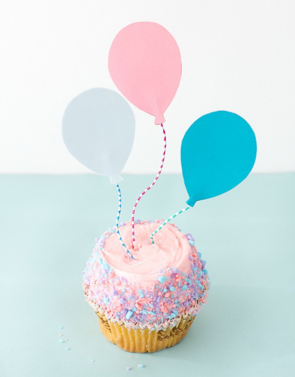 DIY Balloon Cupcake Toppers. 