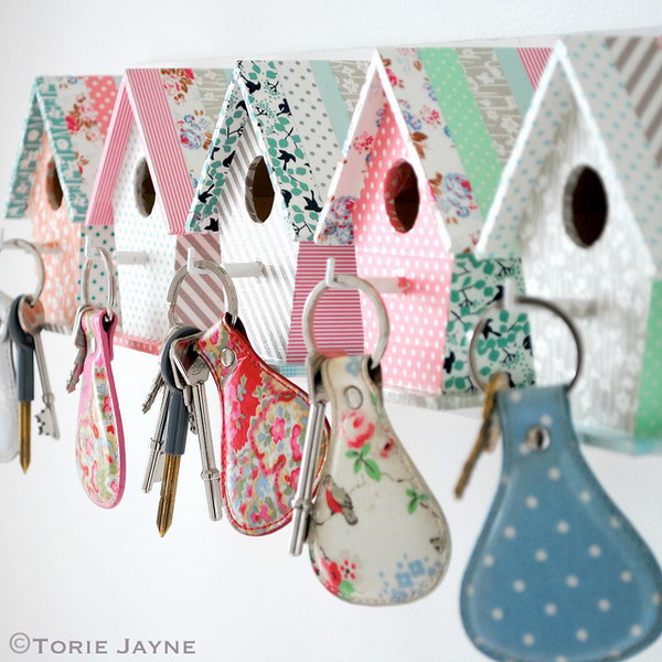 DIY Easy Bird House Key Hooks. 