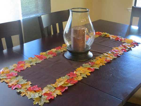 DIY Fall Leaf Table Runner. 