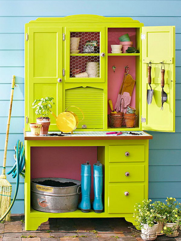 Potting Bench. 