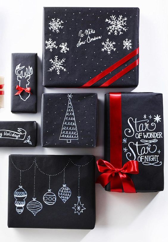 Chalkboard Christmas Gift Wrapping. 