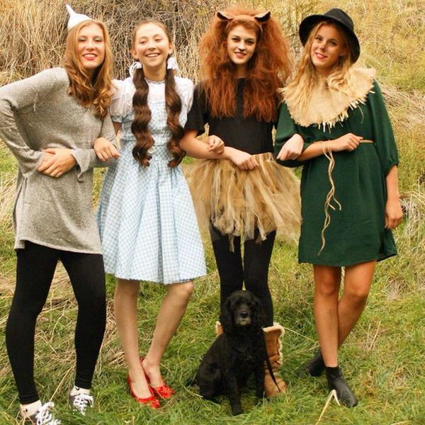 Cute Wizard of Oz Group Costumes for Girl Friends. 