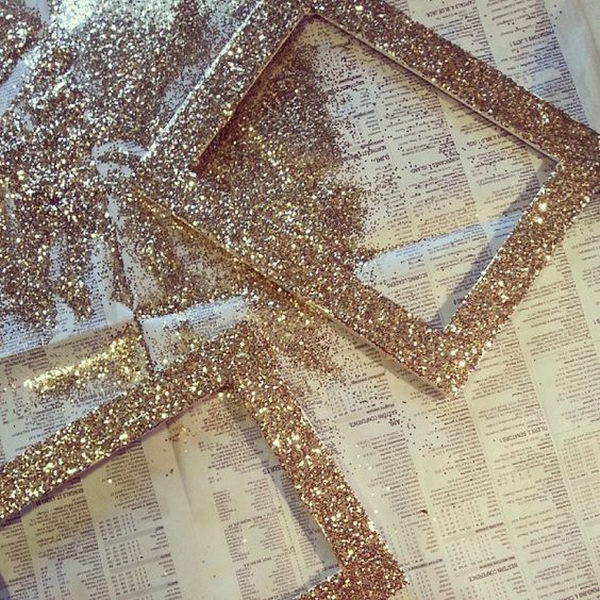 Super Easy DIY Glitter Photo Frames. 