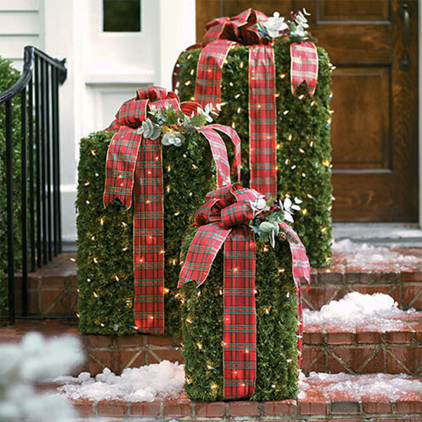 DIY Greenery Boxes with Lights and Plaid Bows 