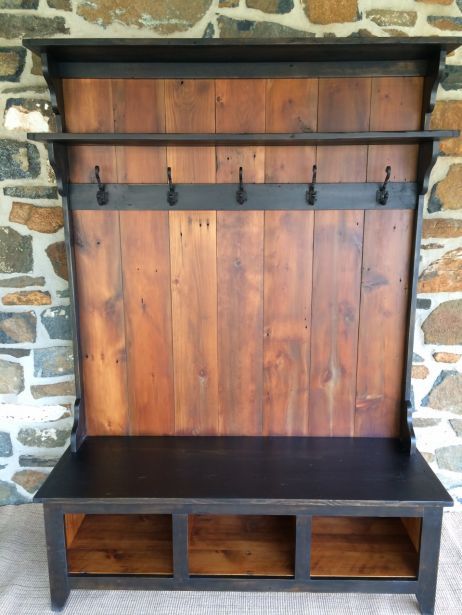 Entryway Coat Rack And Bench Made From Pallets. 