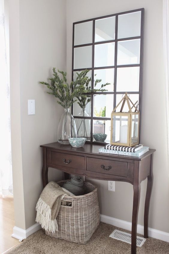 DIY Pottery Barn Eagan Mirror. 