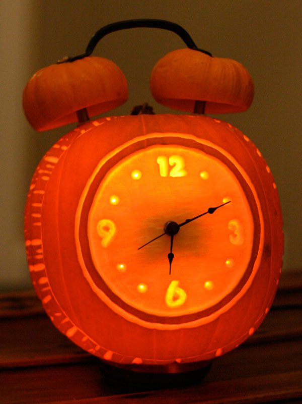 Alarm Clock Halloween Pumpkin. 