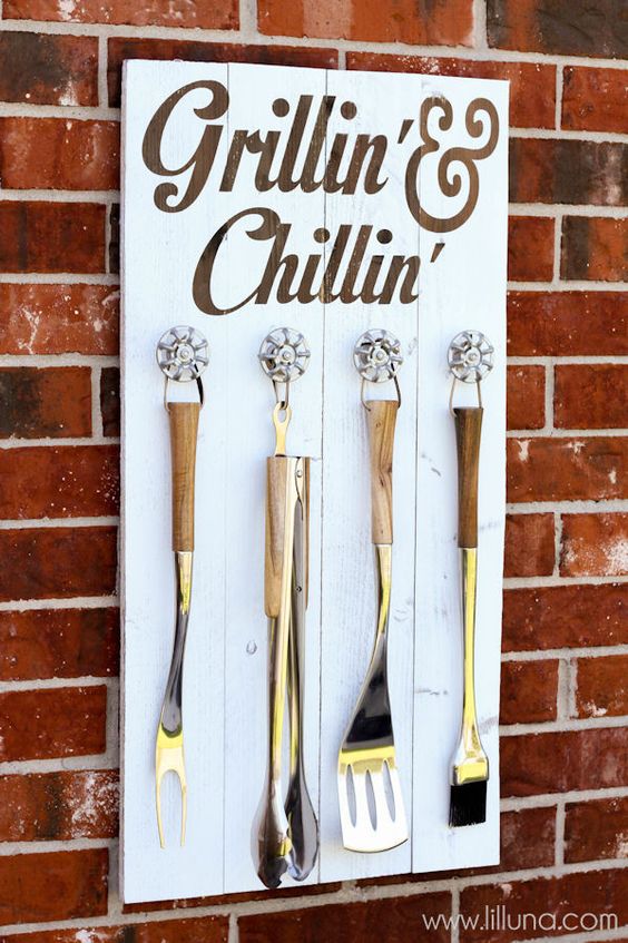 Grill Set Holder. 