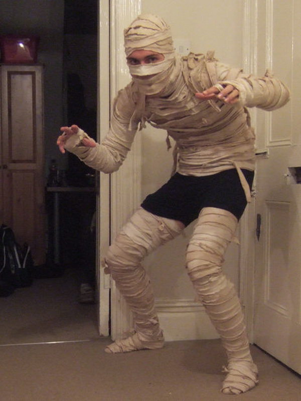 DIY Mummy Costume Tutorial 