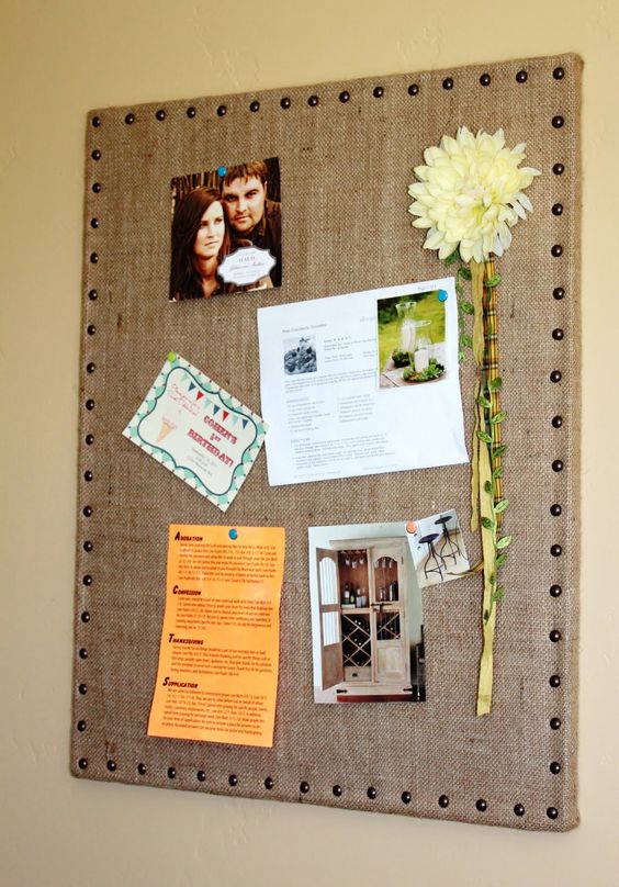 DIY Burlap Bulletin Board. 