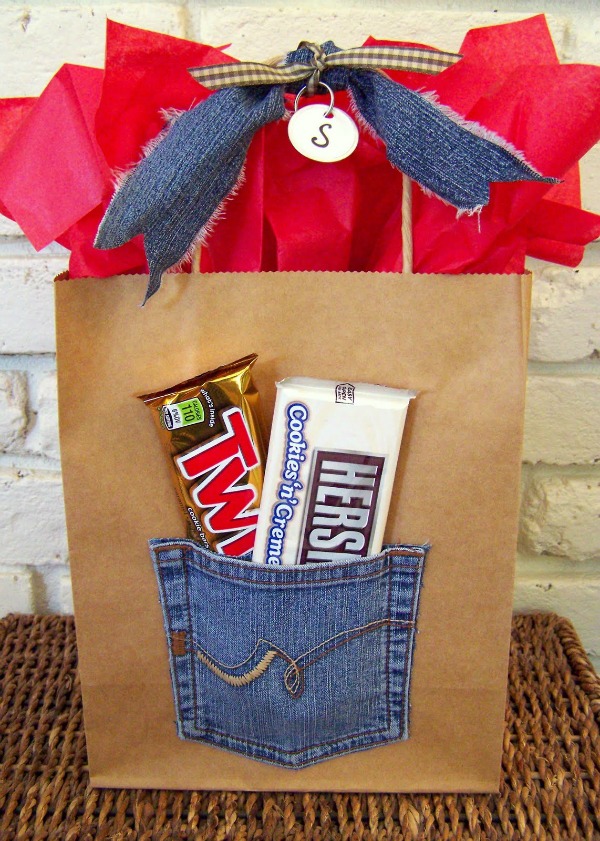 Jean Pocket Gift Bag. 