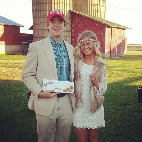 Forrest Gump and Jenny Costumes. 