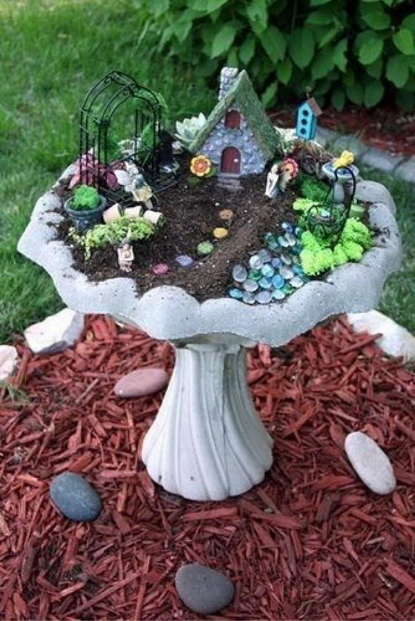 DIY Fairy Garden in a Birdbath. 