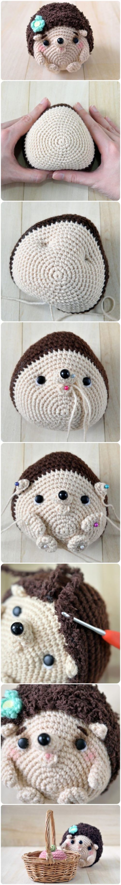 Baby Hedgehog Amigurumi. 