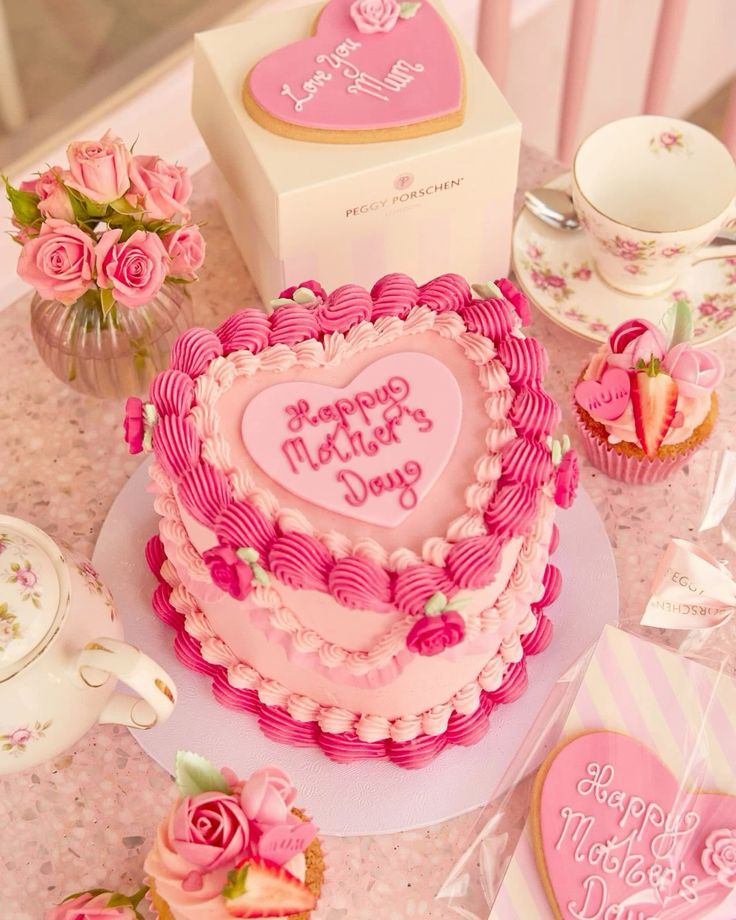 Heart Shape Mother'S Day Cake. 